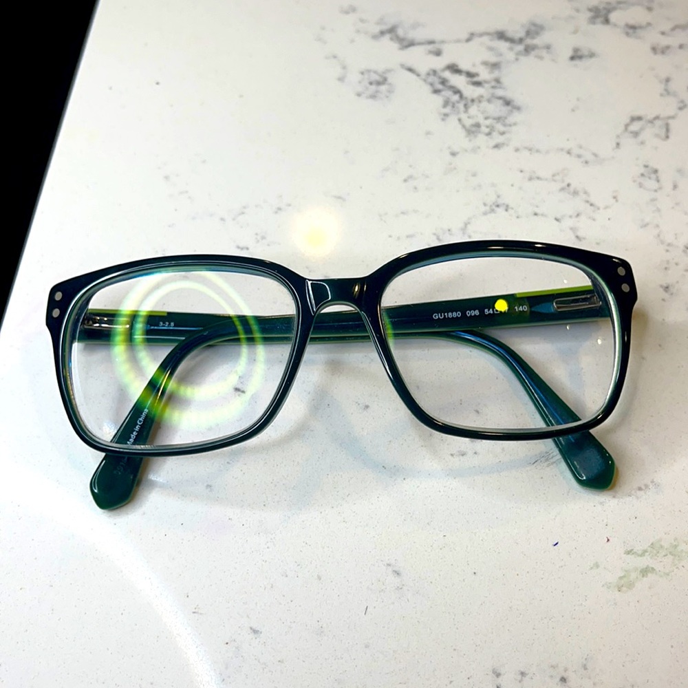 Guess frame